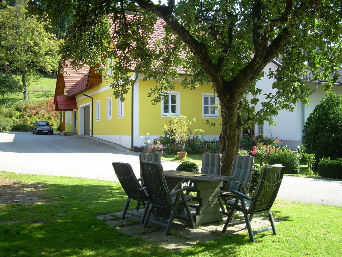 Fruehstueckspension Krump Bad Waltersdorf Exteriör bild